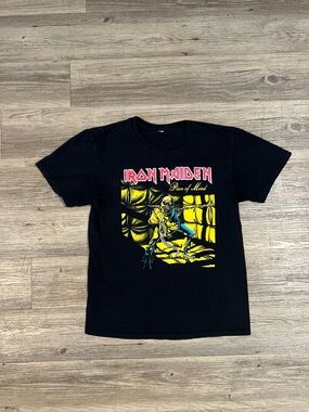 Iron Maiden Unisex T-Shirt: Piece of Mind Black Size Medium
